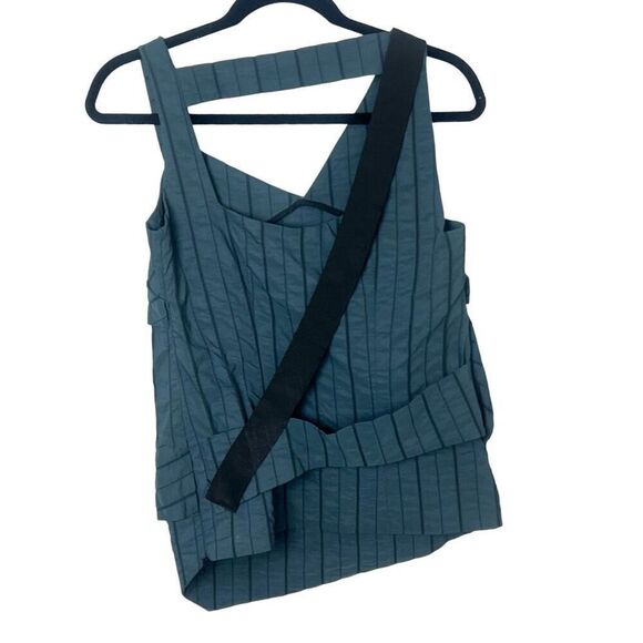 Asymmetrical Blue Sleeveless Tank Top - Picture 7 of 10